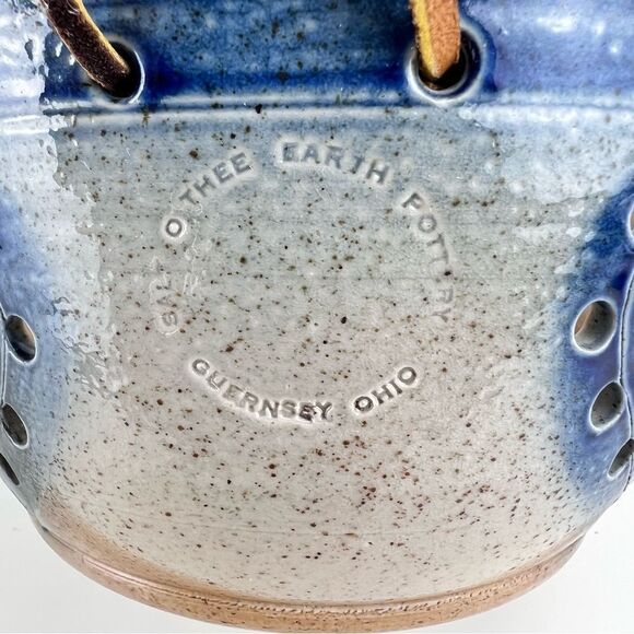 Salt of Thee Earth Pottery Guernsey Ohio Berry Heart Scalloped Edge Bowl Signed - Picture 8 of 10